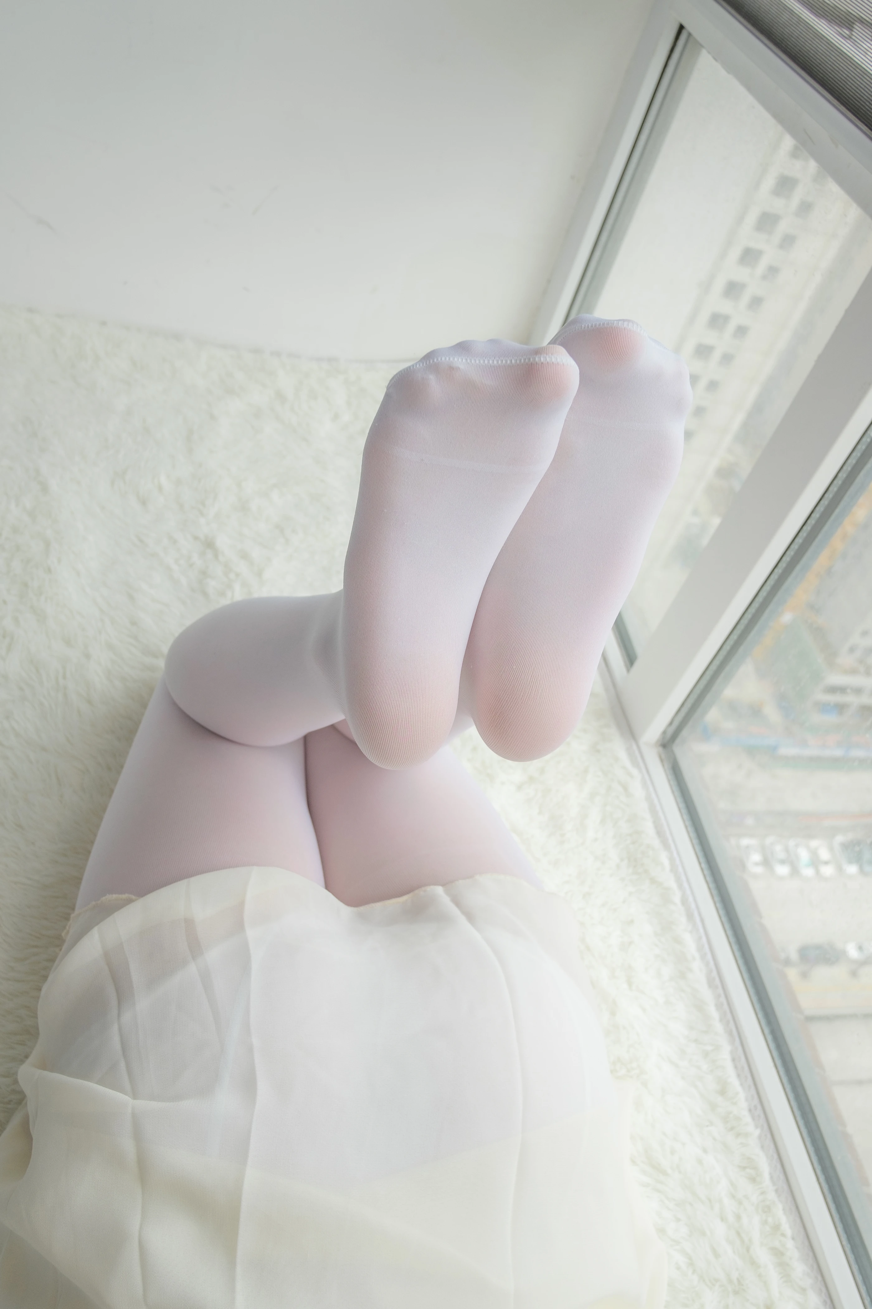 森萝财团 [R15-007] 窗台上的薄纱少女 [83P]插图7